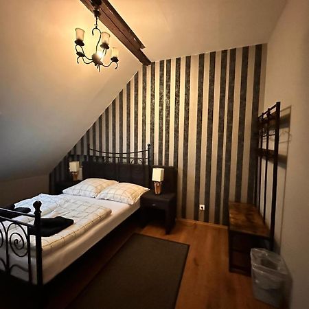 Adam'S Hostel - Self Check-In & Only Private Rooms Дюссельдорф Екстер'єр фото