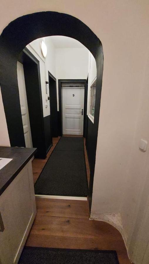 Adam'S Hostel - Self Check-In & Only Private Rooms Дюссельдорф Екстер'єр фото