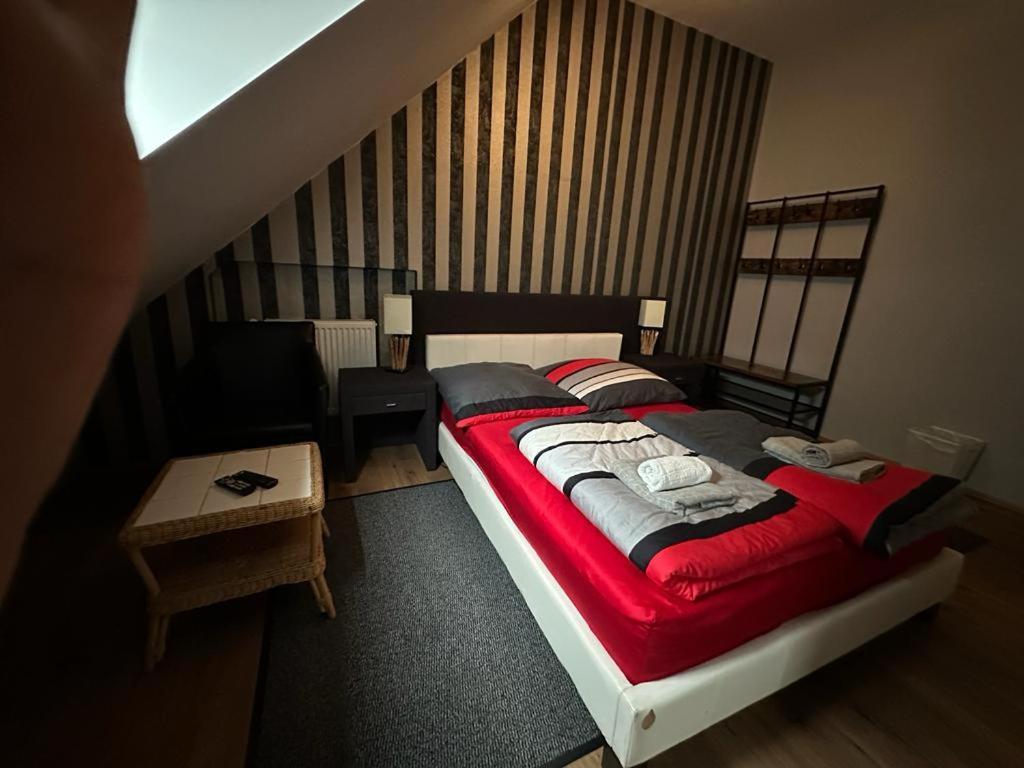 Adam'S Hostel - Self Check-In & Only Private Rooms Дюссельдорф Екстер'єр фото