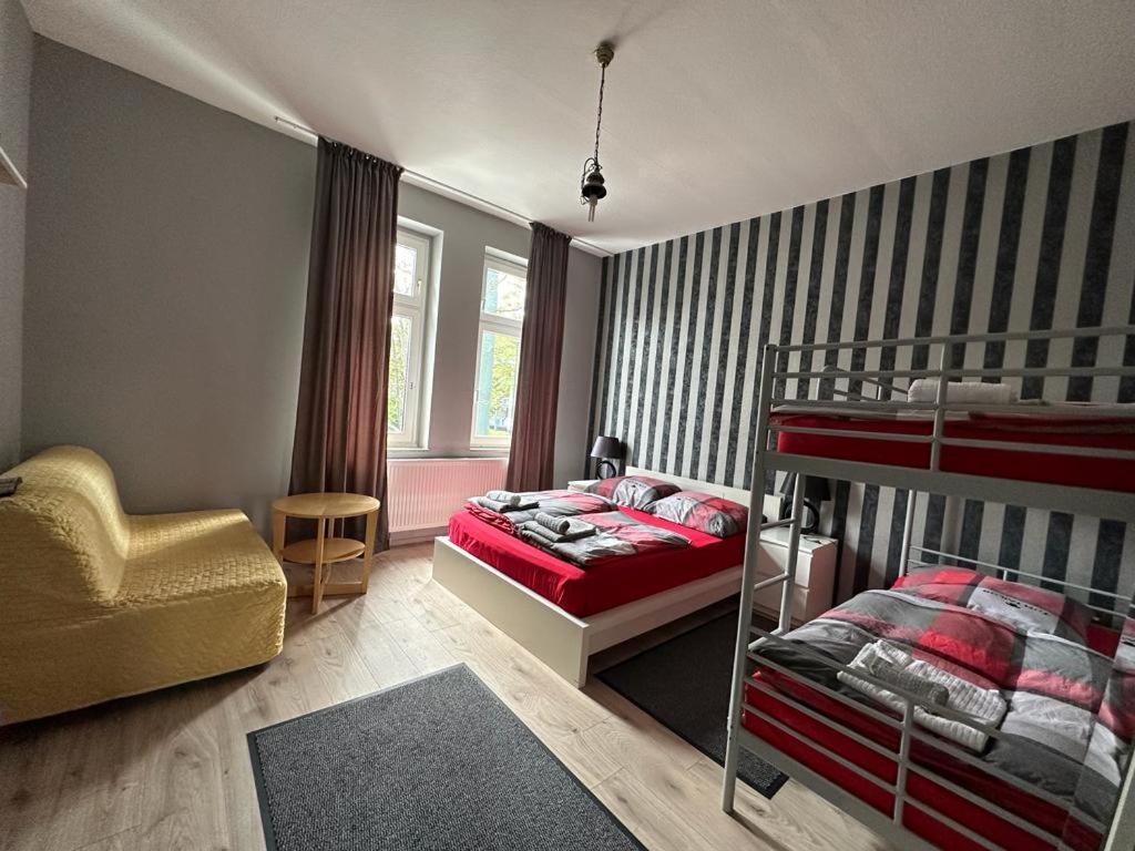 Adam'S Hostel - Self Check-In & Only Private Rooms Дюссельдорф Екстер'єр фото