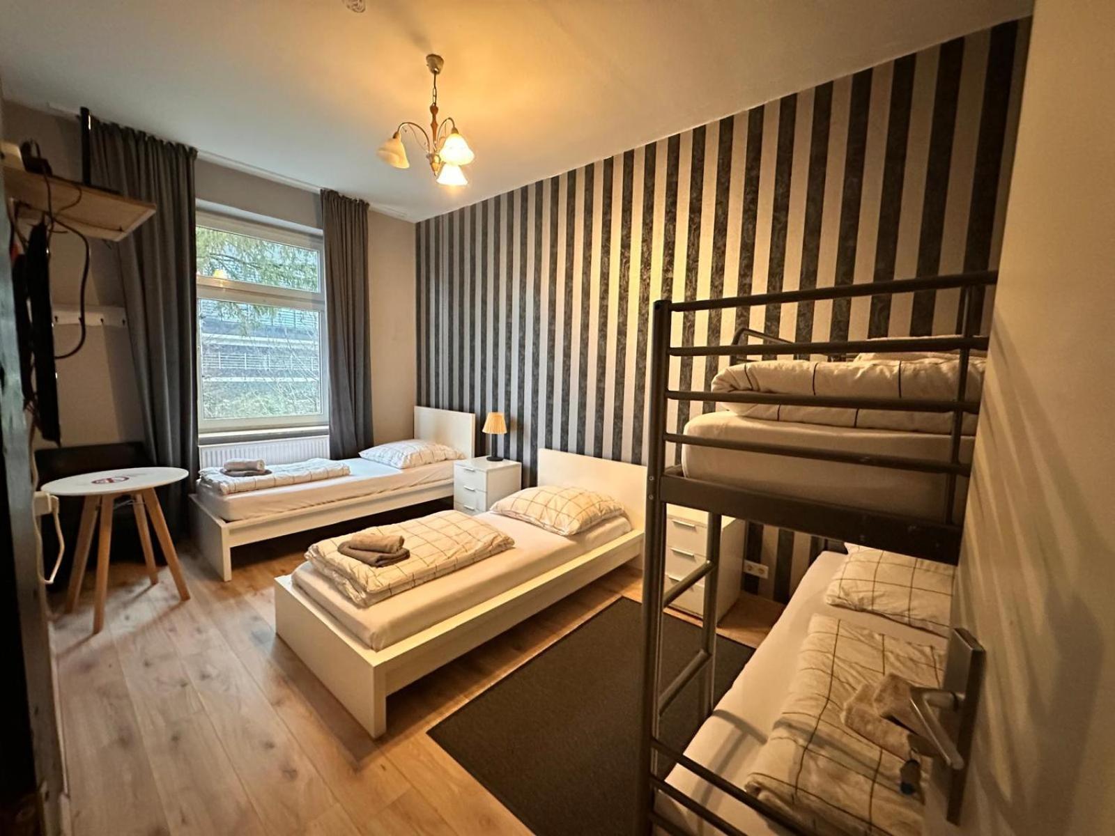 Adam'S Hostel - Self Check-In & Only Private Rooms Дюссельдорф Екстер'єр фото